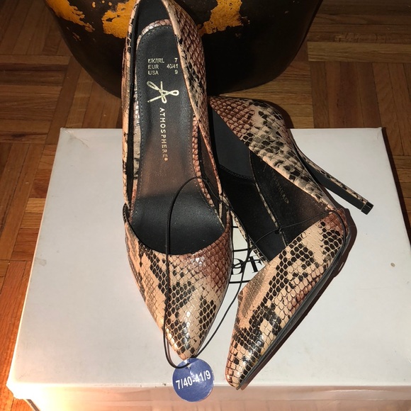 Black and brown heels - Picture 5 of 5